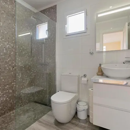 فيلة My Island Escape - Sea Views - Private Pool, Sauna *