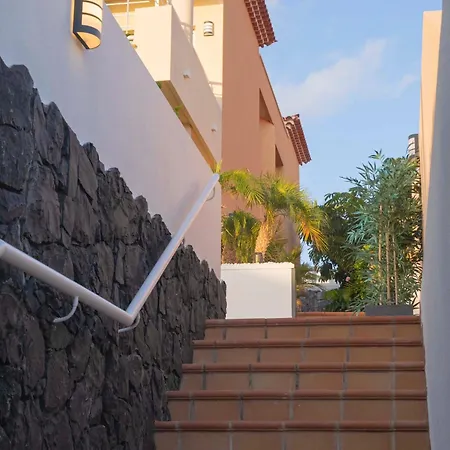 My Island Escape - Sea Views - Private Pool, Sauna