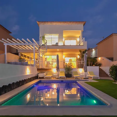 빌라 My Island Escape - Sea Views - Private Pool, Sauna *