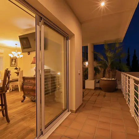 빌라 My Island Escape - Sea Views - Private Pool, Sauna