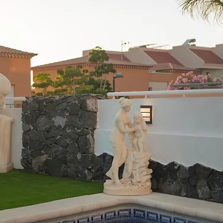My Island Escape - Sea Views - Private Pool, Sauna 빌라